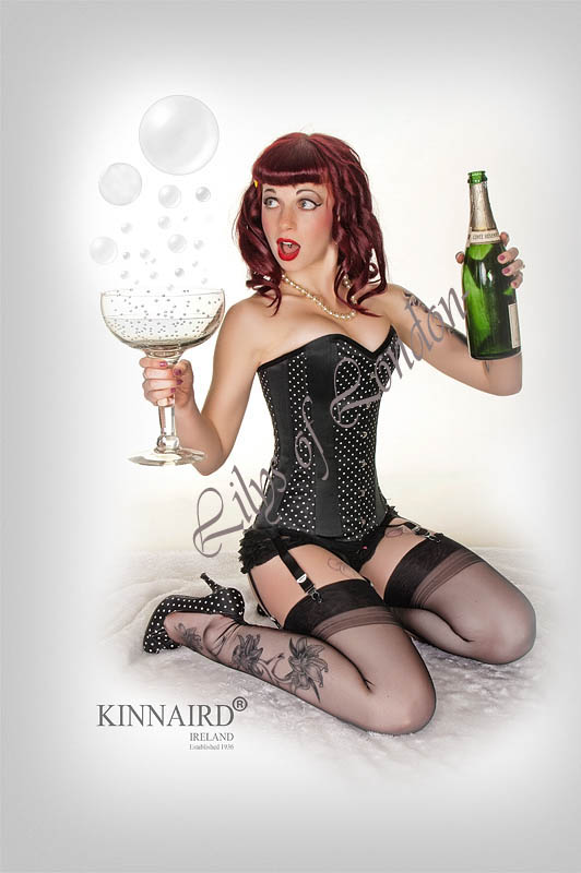 Corset Dita � Pois Noir et Blanc